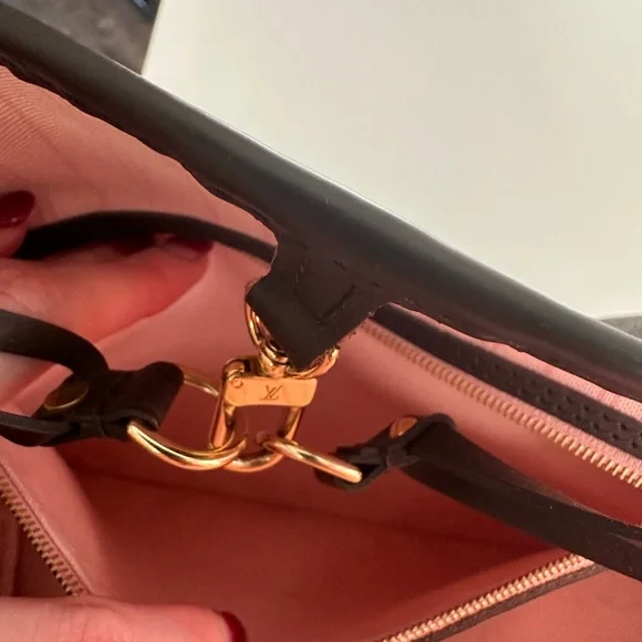 Louis Vuitton Neverfull MM - Picture 6 of 9